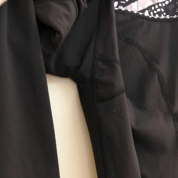 RARE Lululemon Speed Tight *Cozy Athleisure Athletic Geometric Ruffle Leggings 8 - Picture 7 of 9